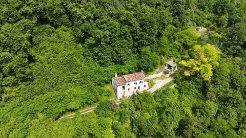 La casa dei ghiri  loc.tur. n°026084-LOC-00038