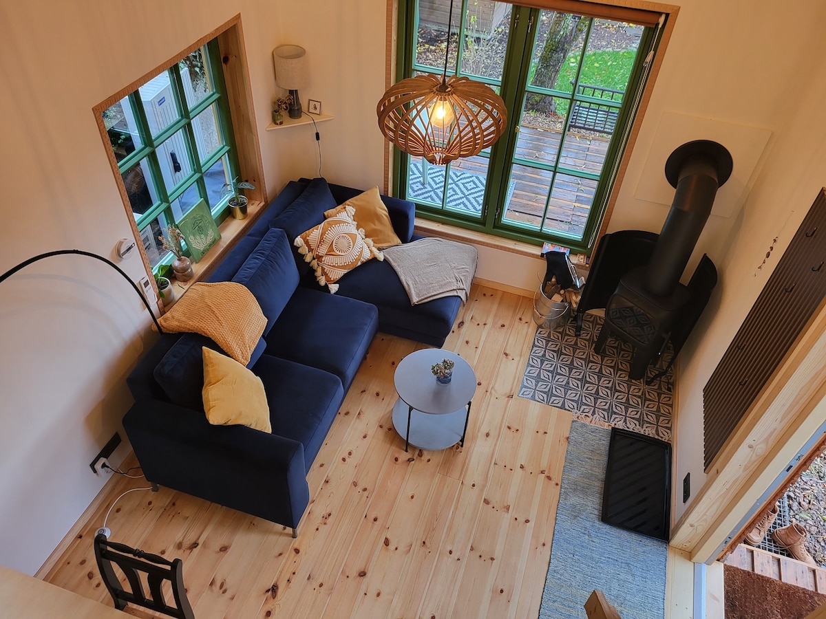Popular Airbnb listing: Tiny house with vineyard view near Loreley & Rhine in Rhein Lahn Kreis