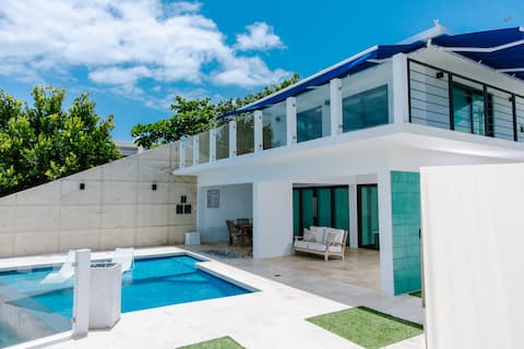 Station 1009| Luxury Ocean View House