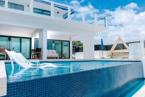 1009 Station | Luxury Ocean View House