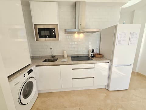 Top Airbnb: Beachfront Apartment 2nd Floor Sea View in Estepona