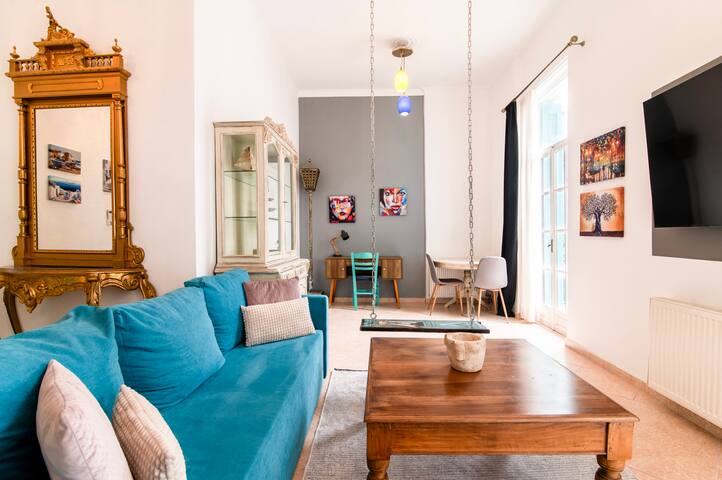 Neoclassical Loft near Acropolis and metro – Psiri