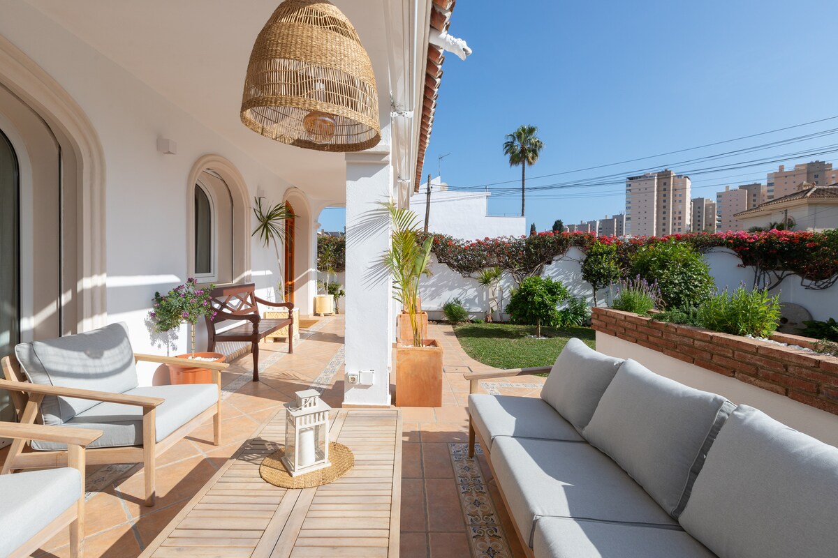 Villa con Jardín Privado y BBQ · Torremolinos — foto 2 de 30