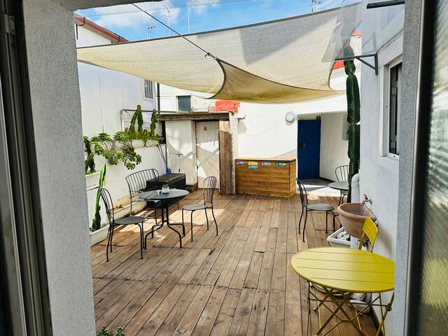 PrivateTerraceMainPedestrianStreetAnyTimeCheck-in gallery image 3