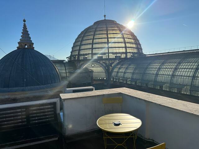 PrivateTerraceMainPedestrianStreetAnyTimeCheck-in gallery image 2