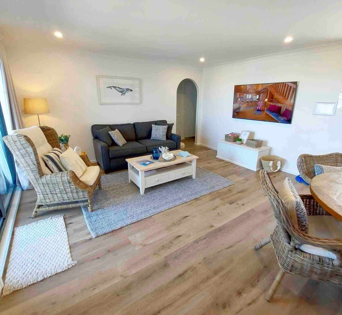 Popular Airbnb listing: Beachfront Luxury Views - Copa Breakers in Copacabana