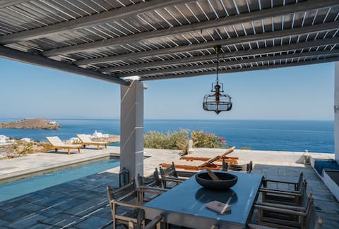 Unique villa with view on Chrysopigi monastery