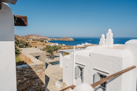 Unique villa with view on Chrysopigi monastery