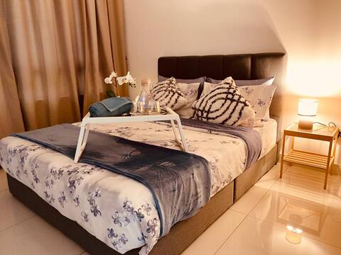 Greenfield Home 5 mins to Sunway Pyramid 2-6pax
