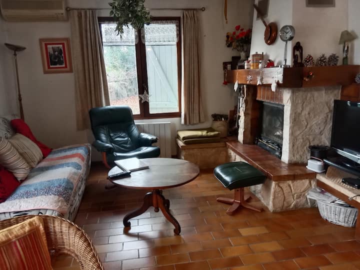 Maison A La Campagne En Ville - Pertuis