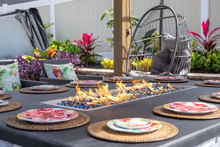 Hula Hideout ~ Airbnb’s Favorite Home – Top 1%