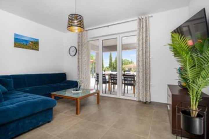 Standalone Villa Family Love By 22estates - Isztria