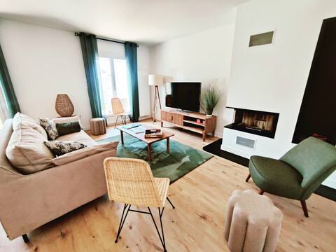 Les Embruns. Charming house 50m from the beach.