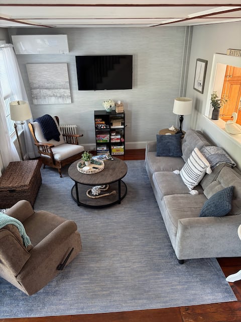 Top Airbnb: 3 min Walk to Beach|Outdoor Shower|Firepit|Sleeps6 in West Yarmouth