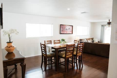 Successful Airbnb property: Old Town 5-bedroom pool hot tub putting green FUN in Scottsdale