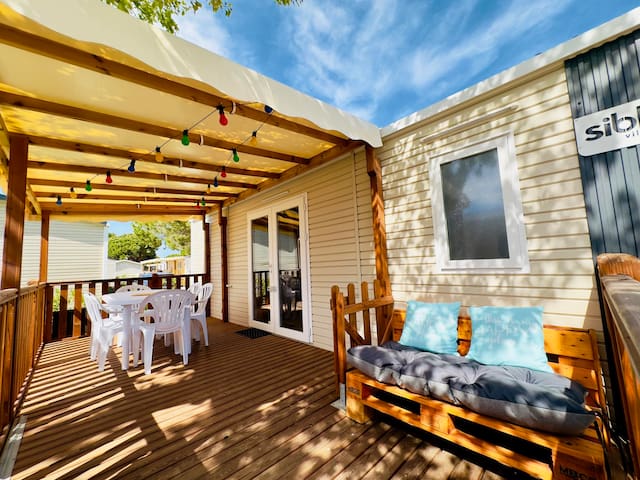 Entire home with 3 bedrooms in Canet En Roussillon - Mobil-home 