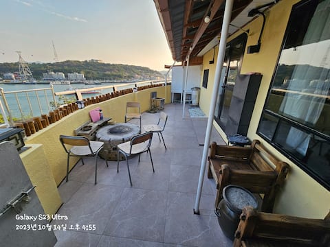 Panorama Ocean View (Yeosu 1st Place View) Hill House