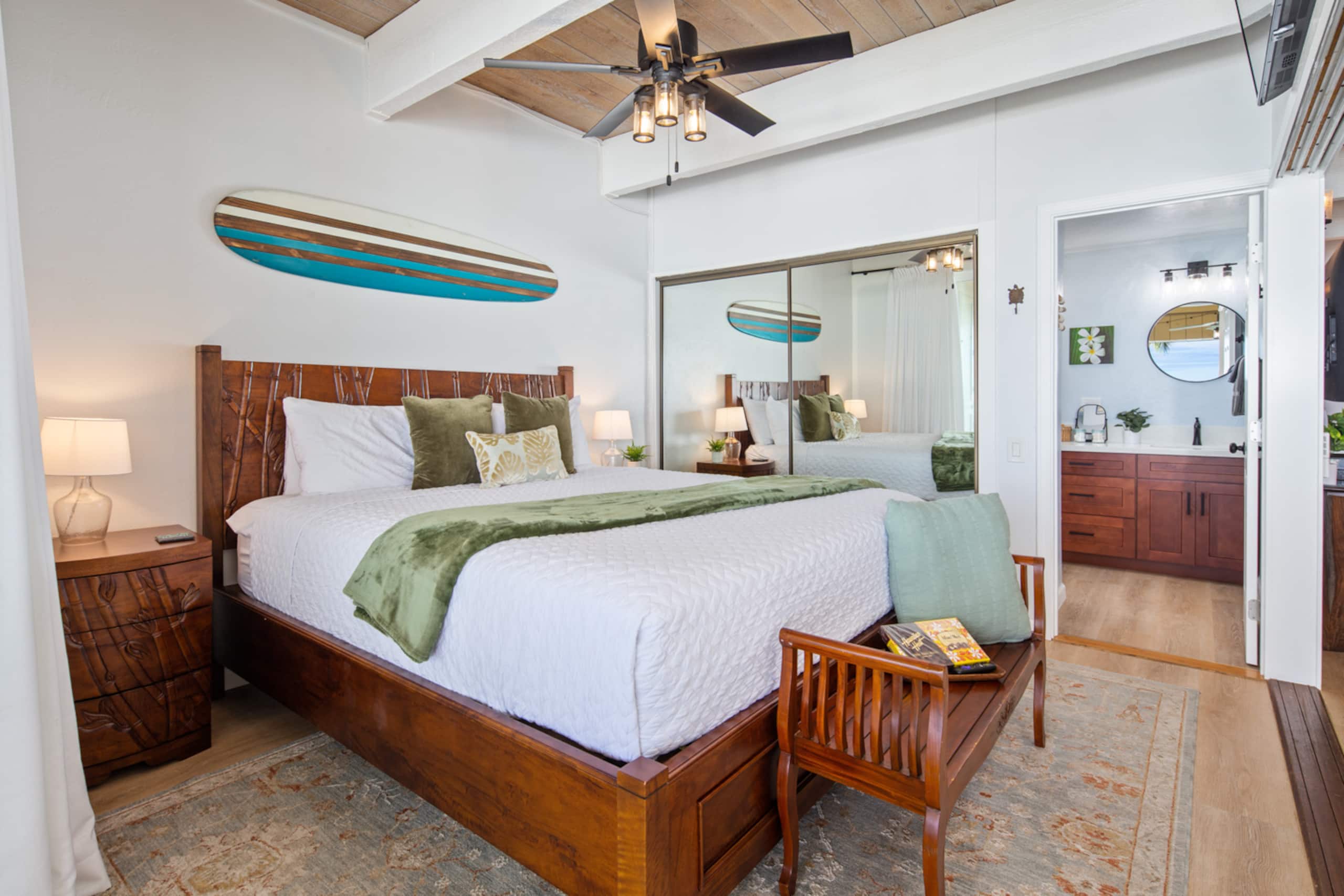Condo in Kailua-Kona · ★4.99 · 2 bedrooms · 3 beds · 2 baths - Image 13