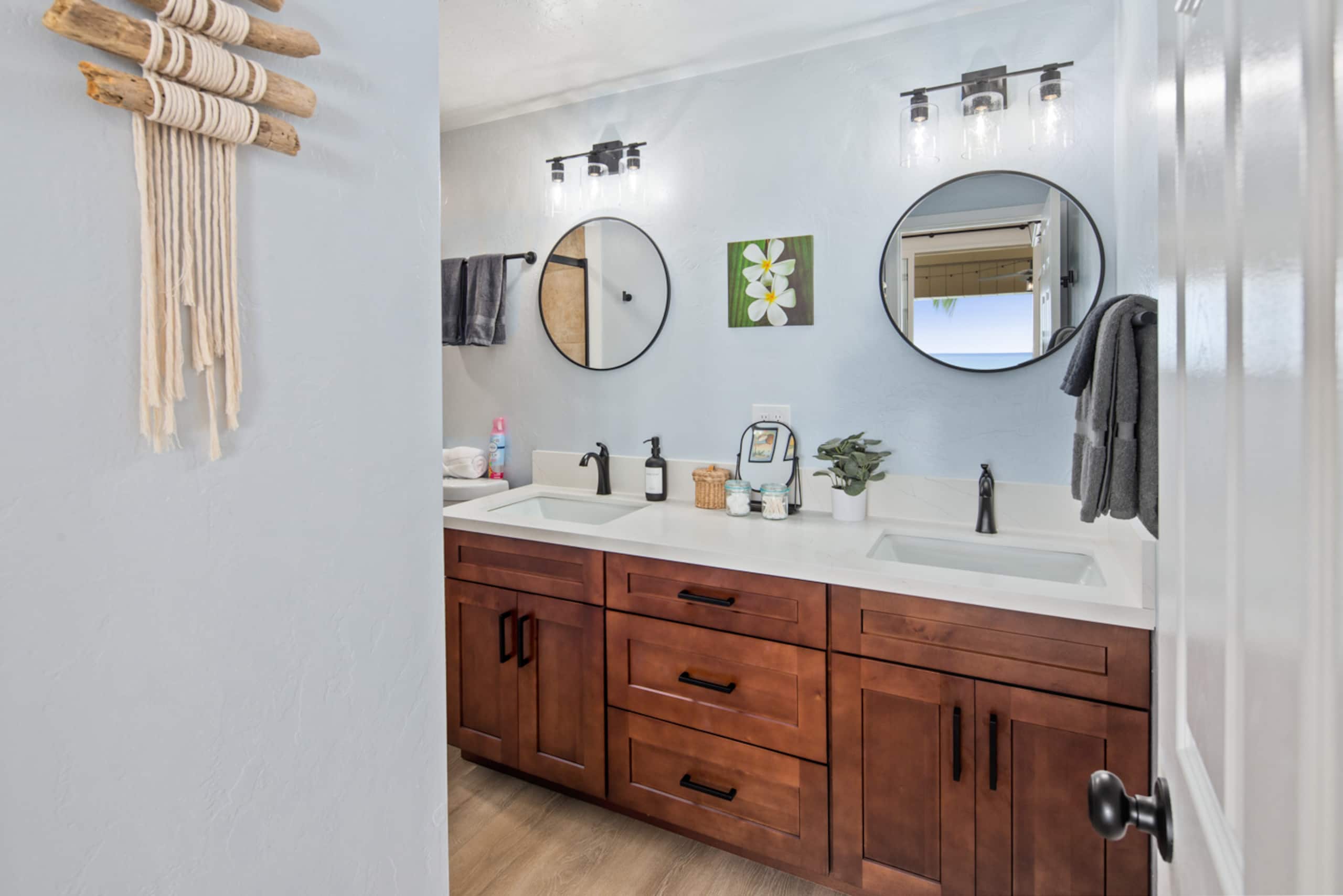 Condo in Kailua-Kona · ★4.99 · 2 bedrooms · 3 beds · 2 baths - Image 24