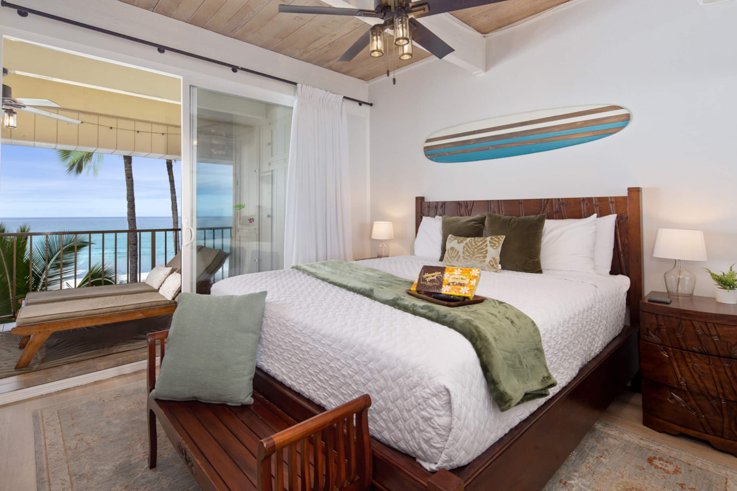 Condo in Kailua-Kona · ★4.99 · 2 bedrooms · 3 beds · 2 baths - Image 12