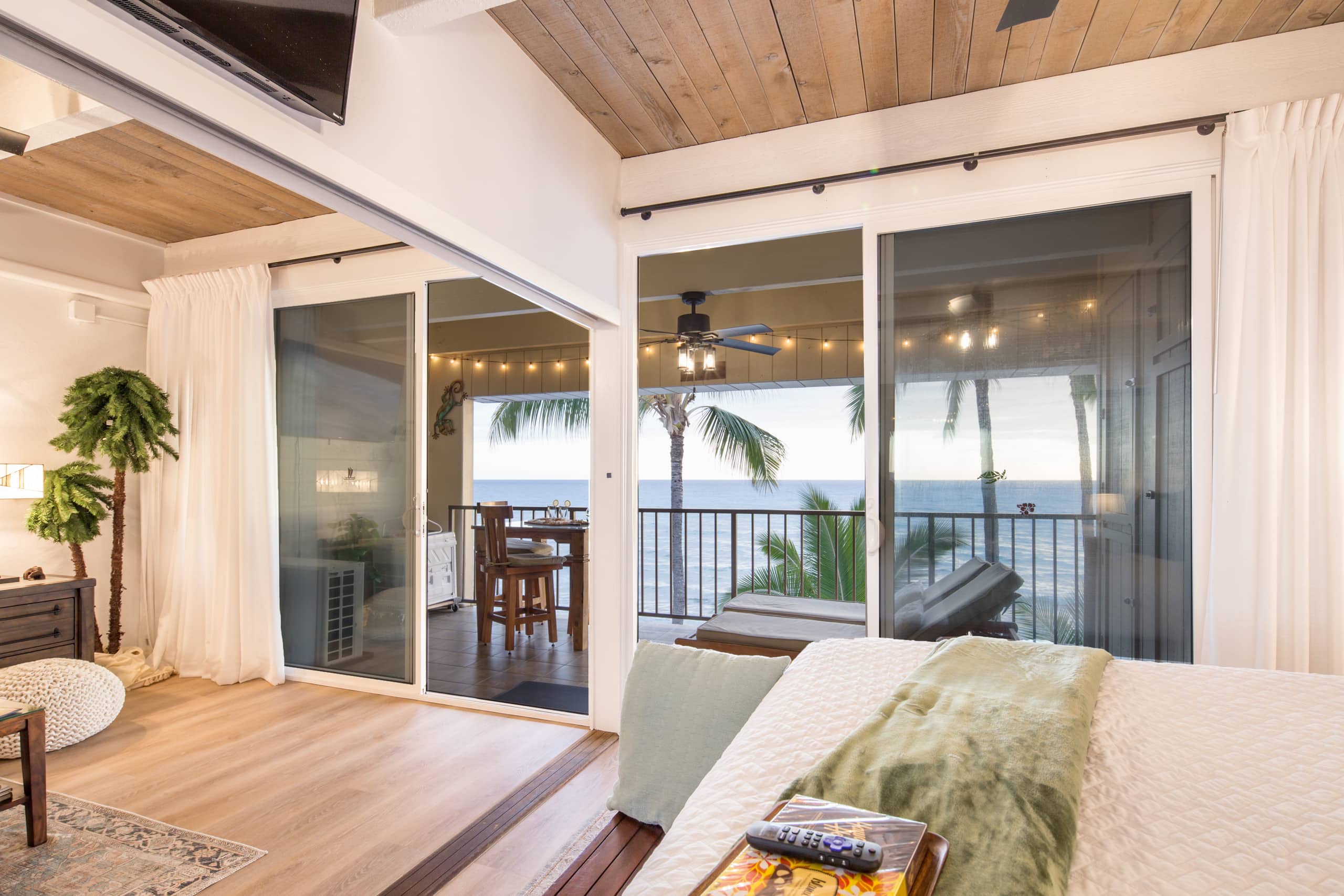 Condo in Kailua-Kona · ★4.99 · 2 bedrooms · 3 beds · 2 baths - Image 23