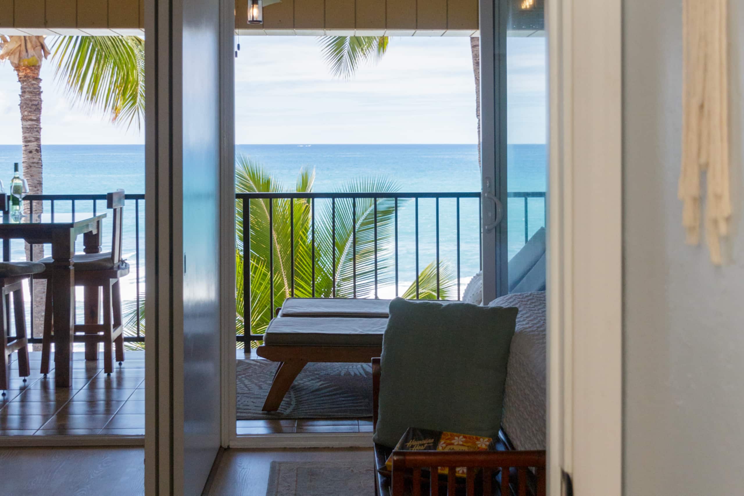 Condo in Kailua-Kona · ★4.99 · 2 bedrooms · 3 beds · 2 baths - Image 17