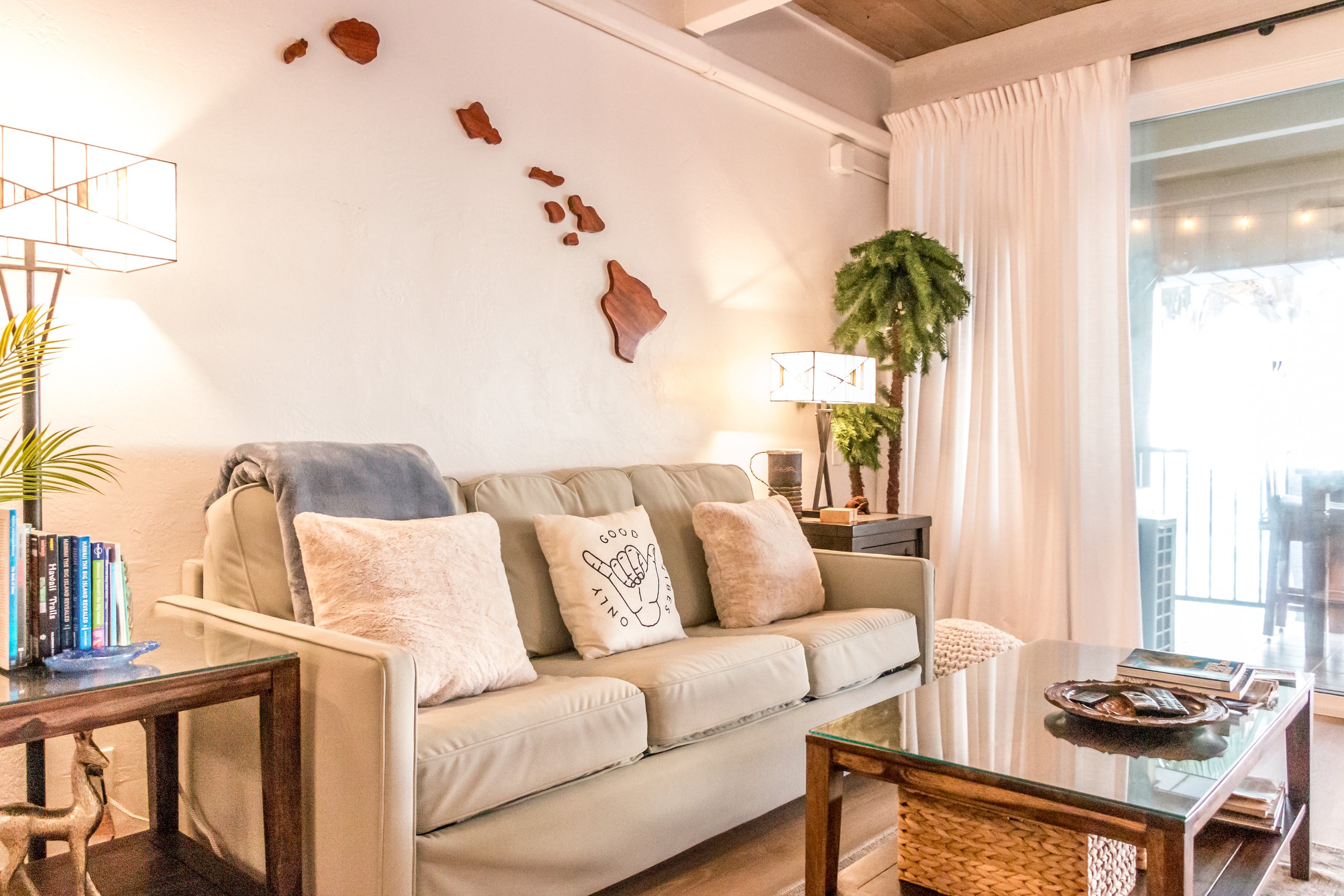 Condo in Kailua-Kona · ★4.99 · 2 bedrooms · 3 beds · 2 baths - Image 3