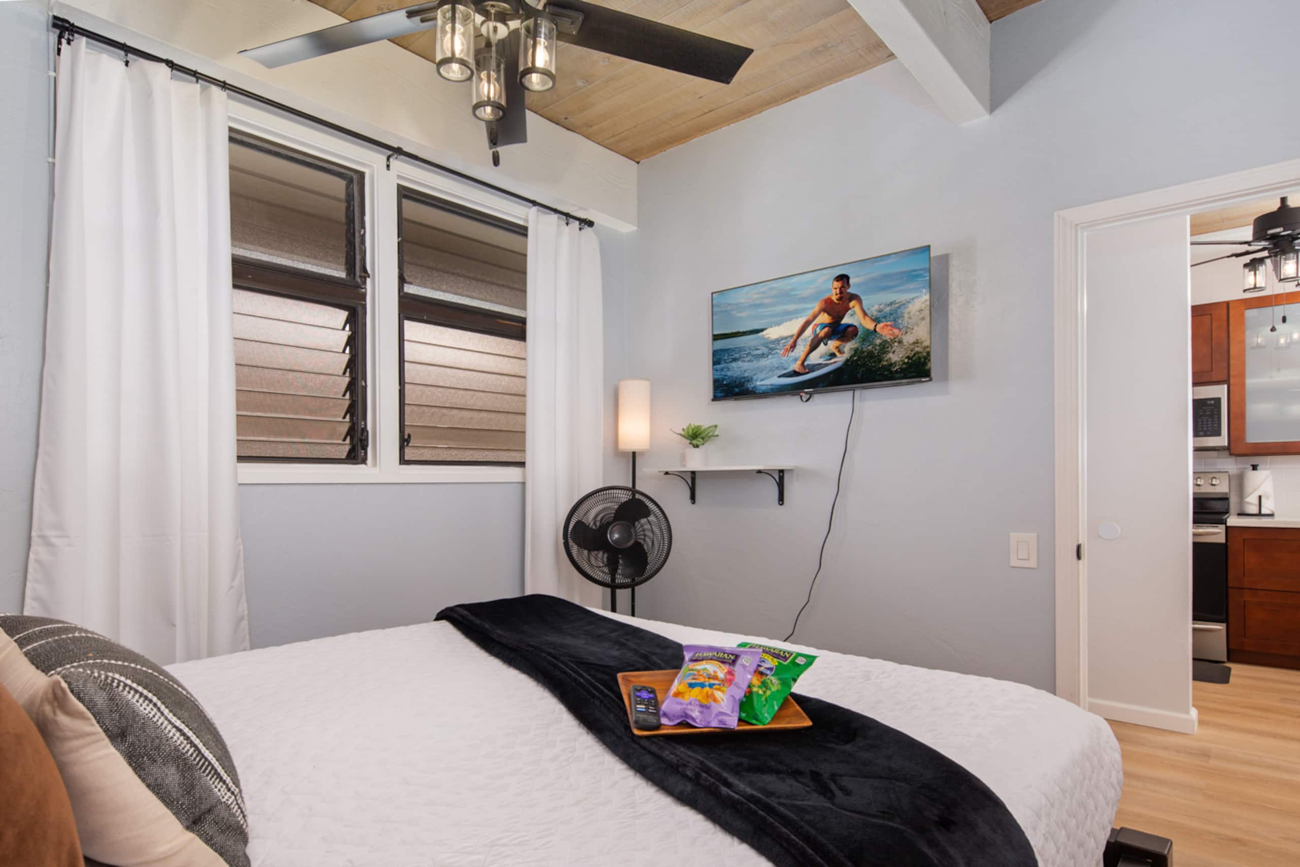 Condo in Kailua-Kona · ★4.99 · 2 bedrooms · 3 beds · 2 baths - Image 22