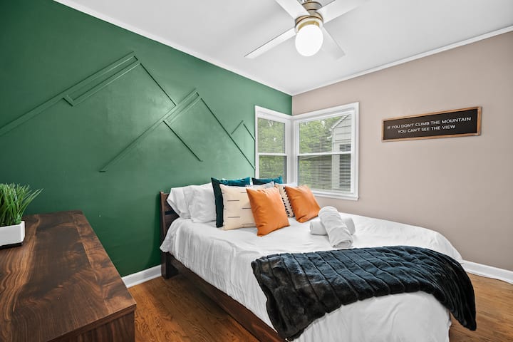 "The mountain room was our favorite of them all!" - Jane 2024