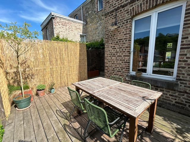 Entire home with 2 bedrooms in Liege - Le Tilleul, cosy house in Tilff