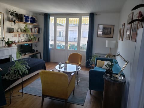 Popular Airbnb listing: Caen apartment near center/train station in Caen