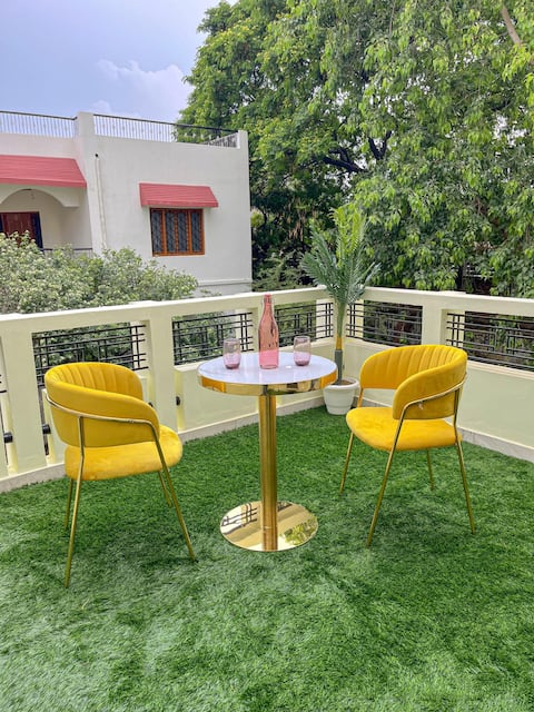 5 Bedroom Villa @ Serene Stays near Ghat & Temple