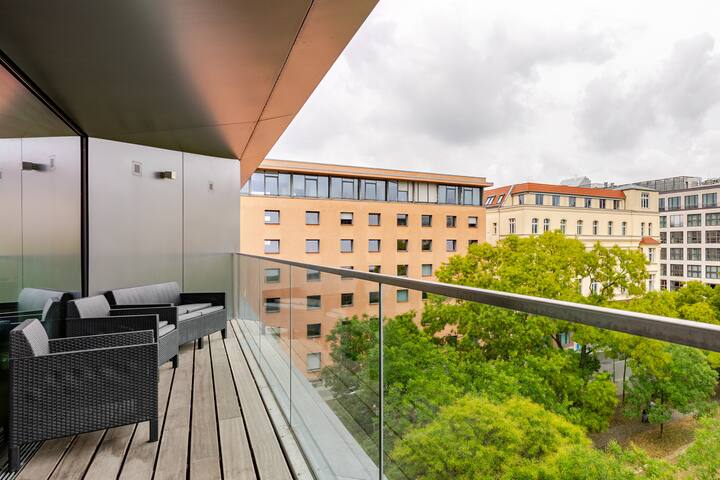 Lux.41 by Suite.030 gallery image 5