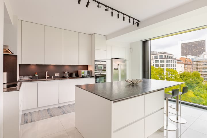 Lux.41 by Suite.030 gallery image 4