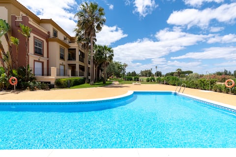 Cinnamon island golf apartment