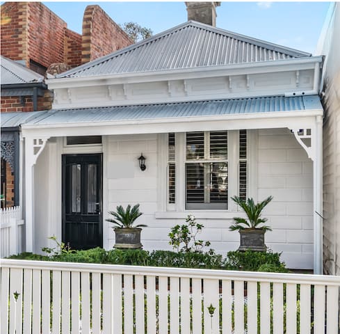 A+Albert Park. Bespoke Brilliance. 4Bed 2Bath.