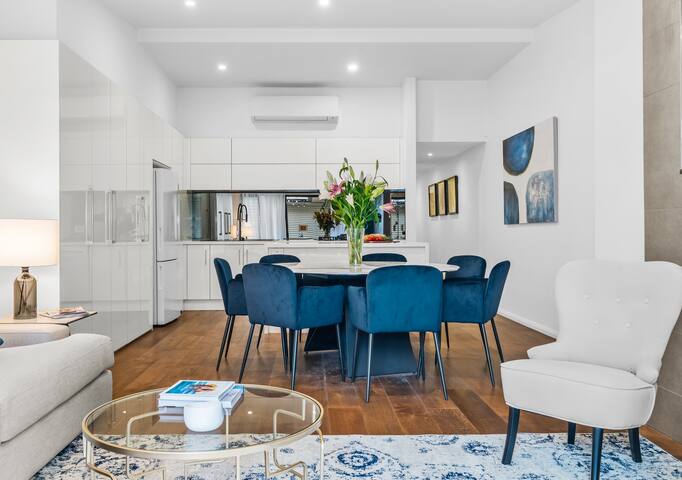 A+Albert Park. Bespoke Brilliance. 4Bed 2Bath. gallery image 4