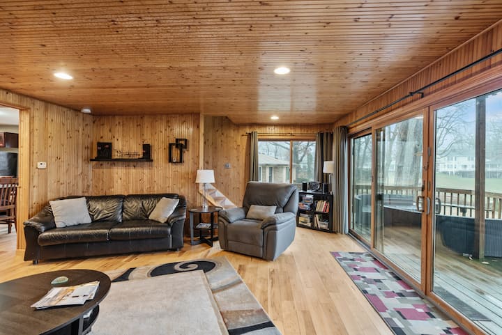 Family Friendly Lakefront! Huge Deck-pets Welcome! - Pontiac Lake Recreation Area, Waterford Twp