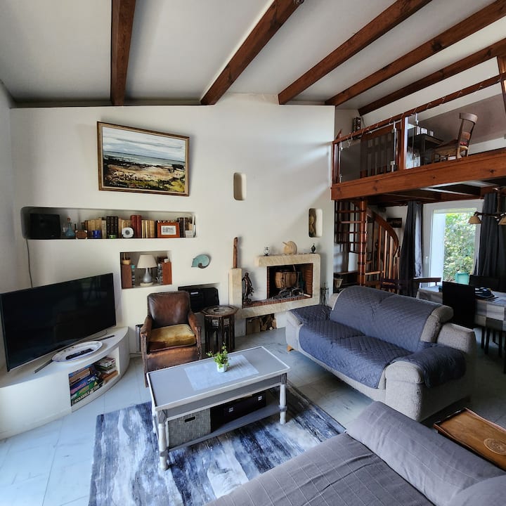 Grande Maison De Famille Au Calme Avec 2 Jardins - La Rochelle