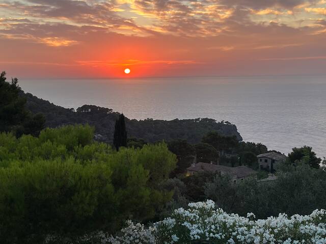 Villa with pool and sea views from all rooms gallery image 2