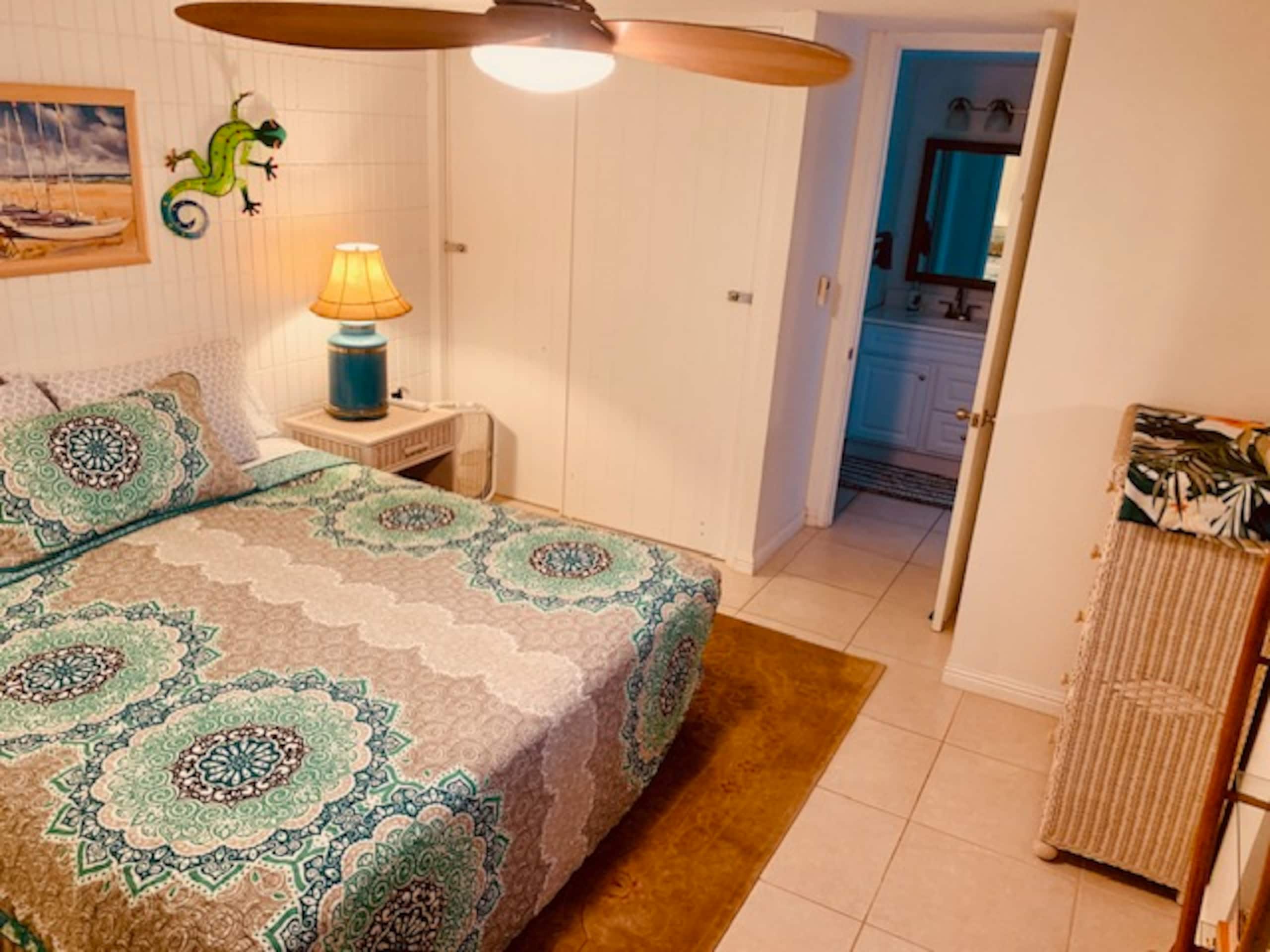 Condo in Hauula · ★4.88 · 1 bedroom · 3 beds · 1 private bath - Image 19