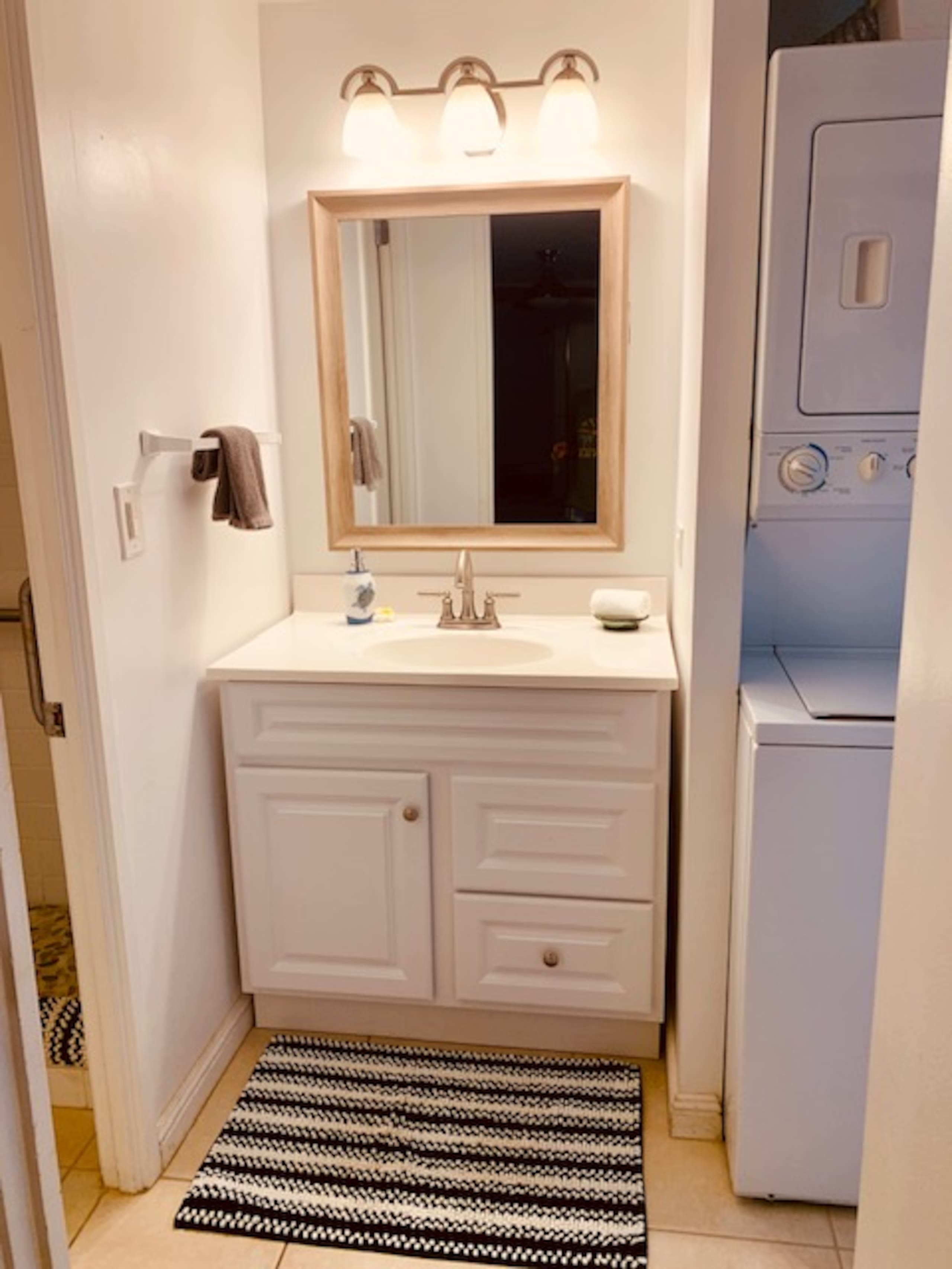 Condo in Hauula · ★4.88 · 1 bedroom · 3 beds · 1 private bath - Image 21