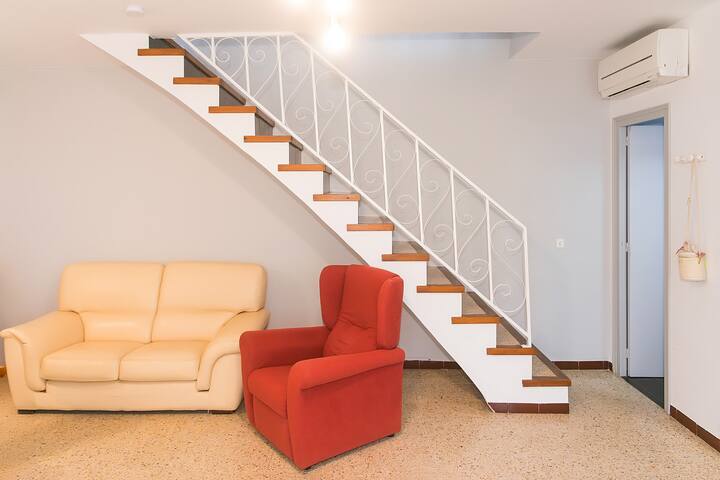 3br House With Patio, Parking & A/c Near Beach - Empuriabrava