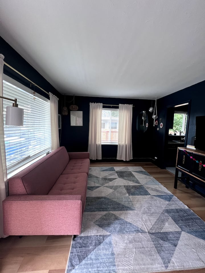 Artsy Bungalow W Fenced Yard - 丹佛