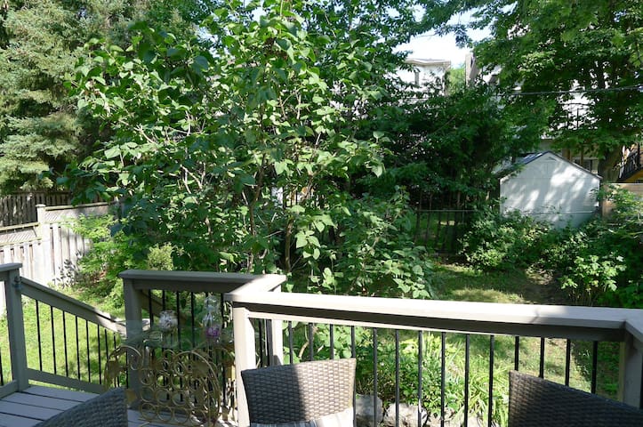 Modern Home Heart of North York gallery image 4