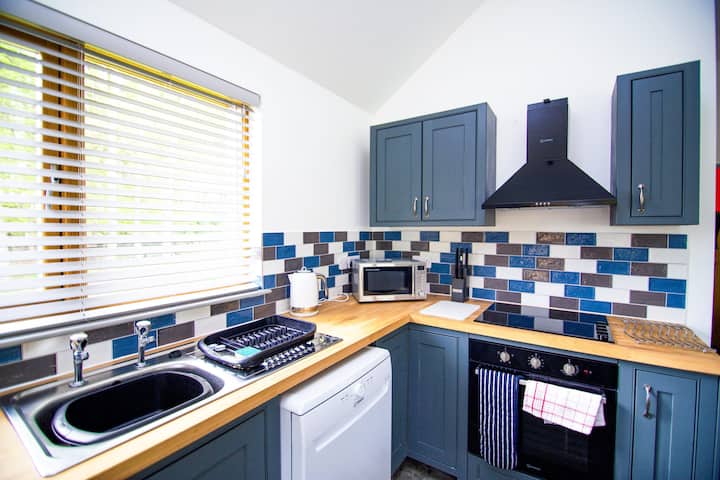 4 Bedroom Lodge - Hay's Wood Retreat - Norfolk