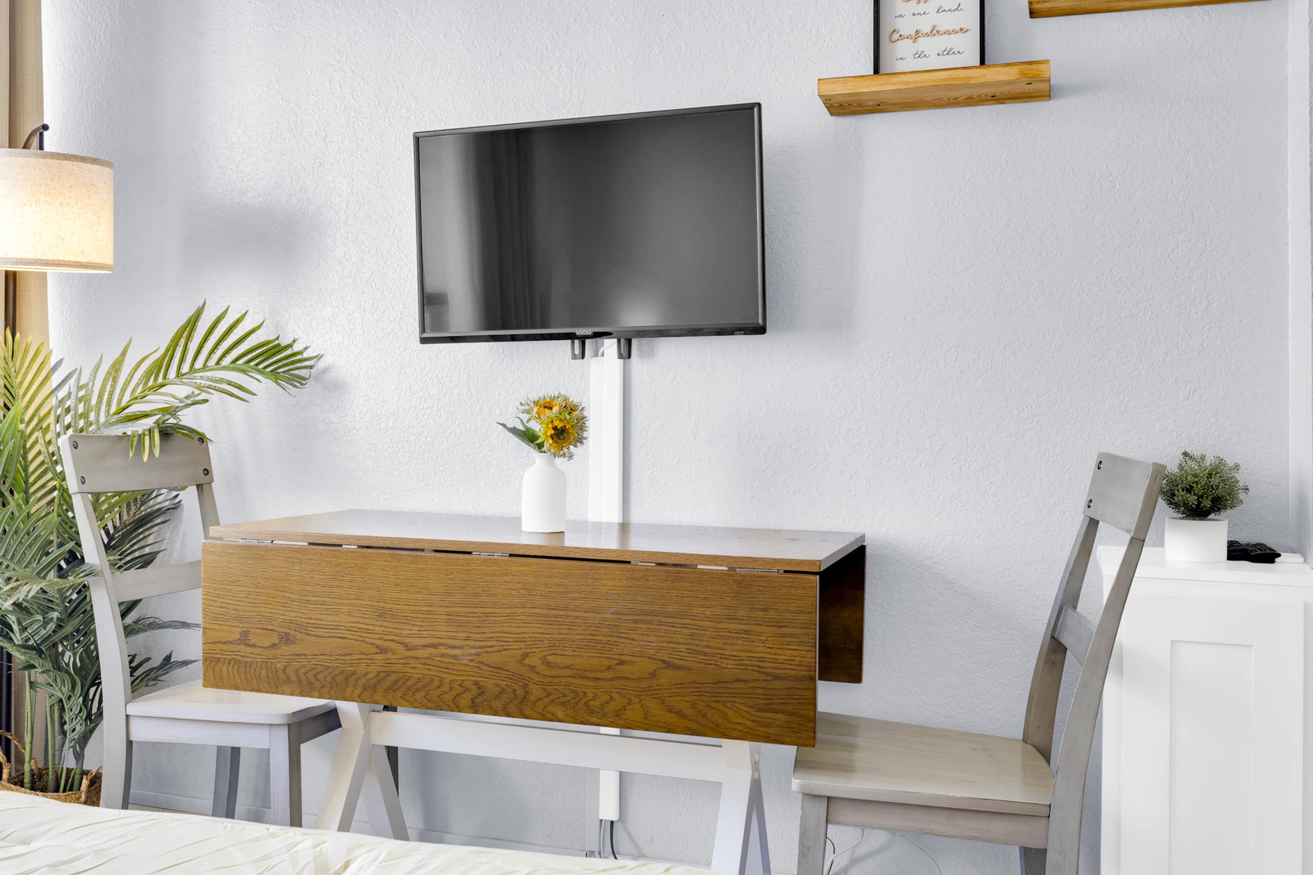 Modern 26F Waikiki Studio with Mountain View A + B - Photo 6