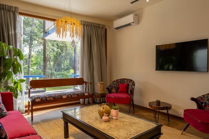 Living room image 8