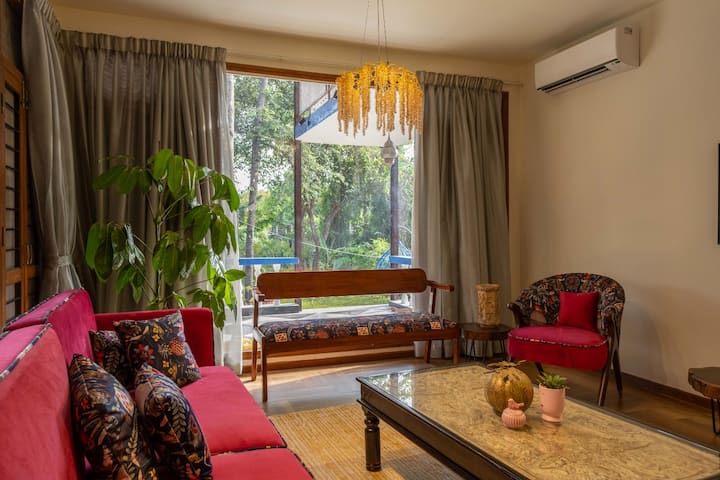 Living room image 4