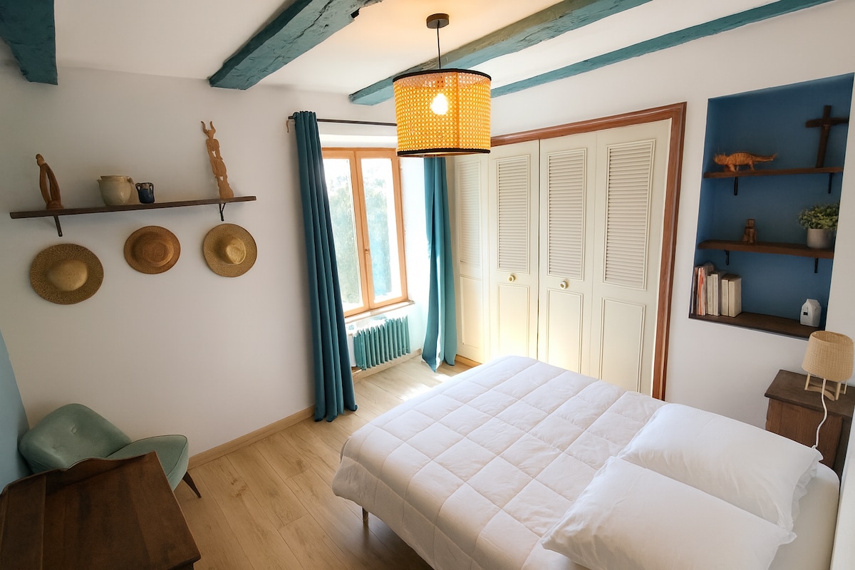 חדר שינה 2 - קומה 1: מיטה זוגית